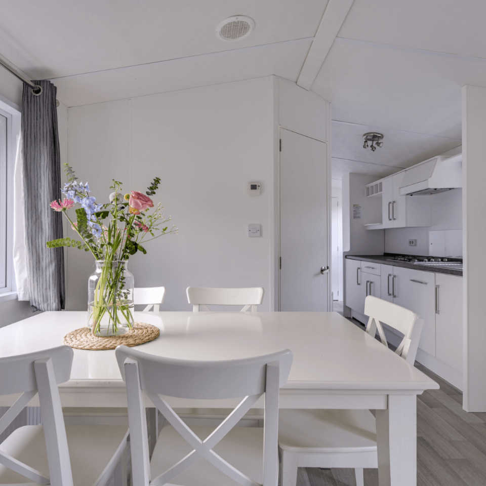 Chalet De specht Accommodaties De Specht Eettafelkeuken